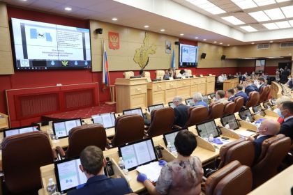 Законодательное Собрание приняло отставку Виктора Игнатенко с поста Уполномоченного по правам человека